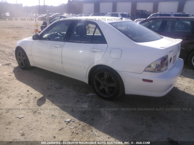 JTHBD192230075146 - 2003 LEXUS IS 300 WHITE photo 3