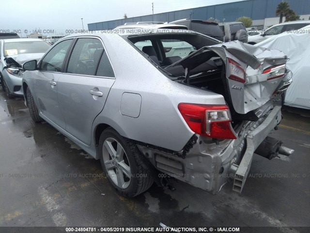 4T1BF1FK6CU196721 - 2012 TOYOTA CAMRY SE/LE/XLE SILVER photo 3