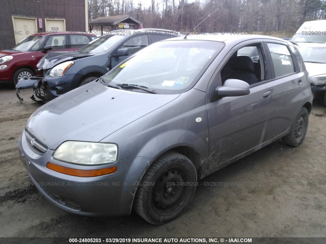 KL1TD66627B727520 - 2007 CHEVROLET AVEO LS GRAY photo 2