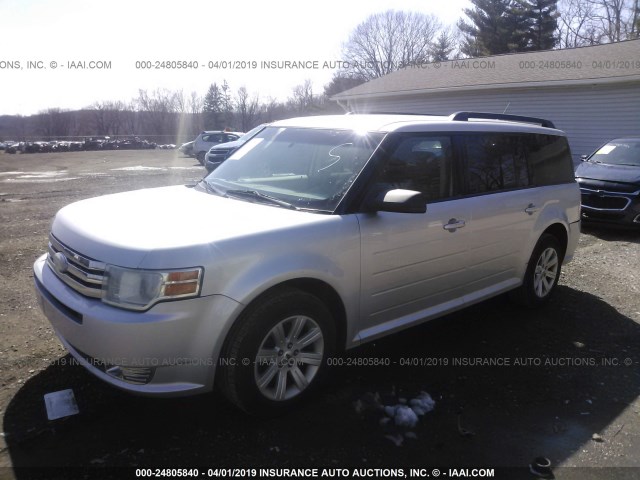 2FMGK5BC5BBD37080 - 2011 FORD FLEX SE SILVER photo 2