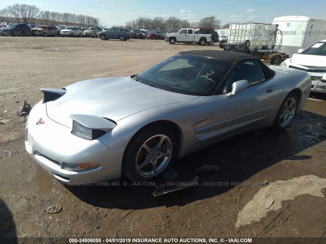 1G1YY32G025105577 - 2002 CHEVROLET CORVETTE SILVER photo 2