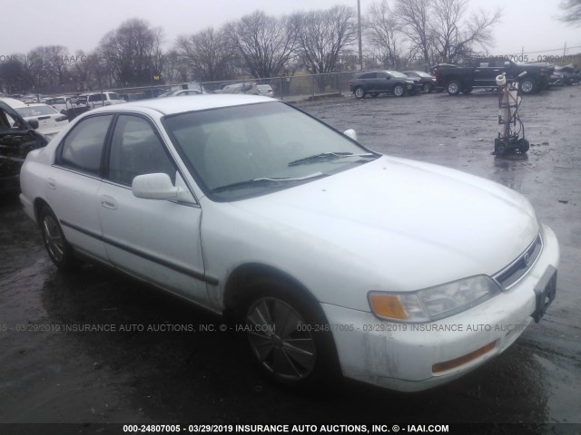 1HGCD5635TA269238 - 1996 HONDA ACCORD LX/EX WHITE photo 1