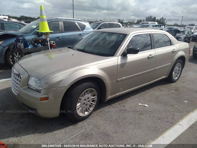 2C3KA43R16H217976 - 2006 CHRYSLER 300 GOLD photo 2