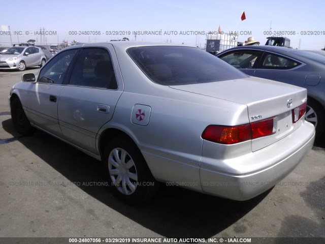 4T1BG22K8YU655733 - 2000 TOYOTA CAMRY CE/LE/XLE 银色 照片 3