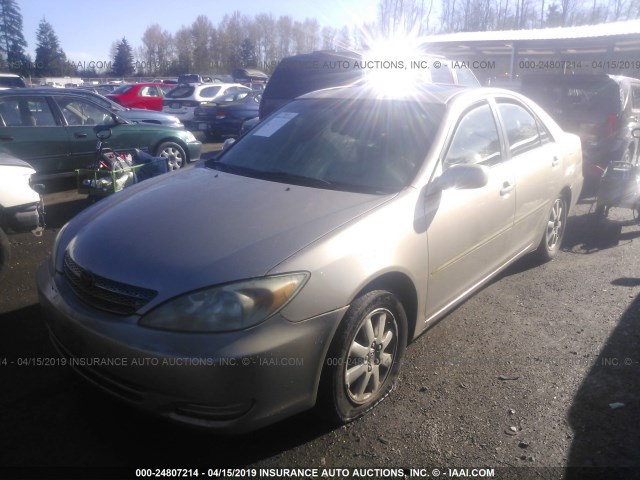 JTDBF30K220003740 - 2002 TOYOTA CAMRY LE/XLE/SE GOLD photo 2