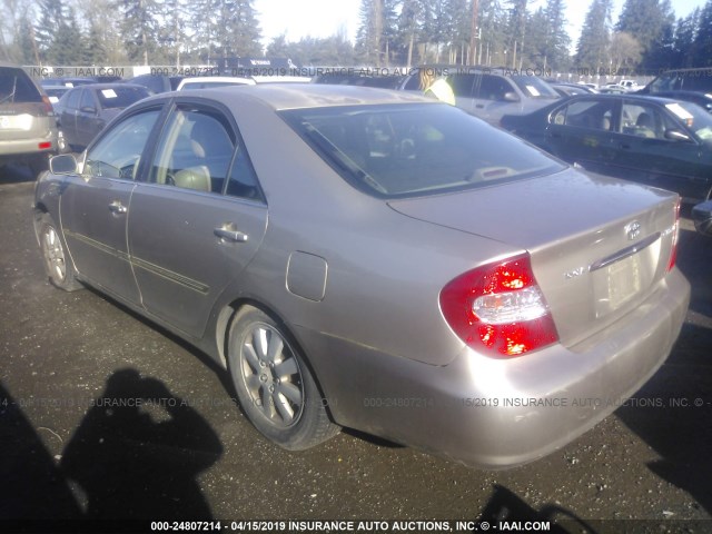 JTDBF30K220003740 - 2002 TOYOTA CAMRY LE/XLE/SE GOLD photo 3