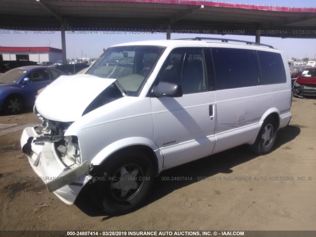 1GNDM19W2YB208357 - 2000 CHEVROLET ASTRO WHITE photo 2