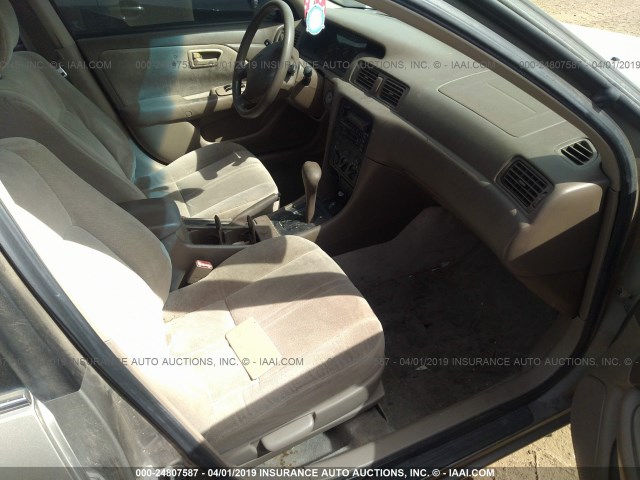 4T1BG22K91U068012 - 2001 TOYOTA CAMRY CE/LE/XLE 金色 照片 5