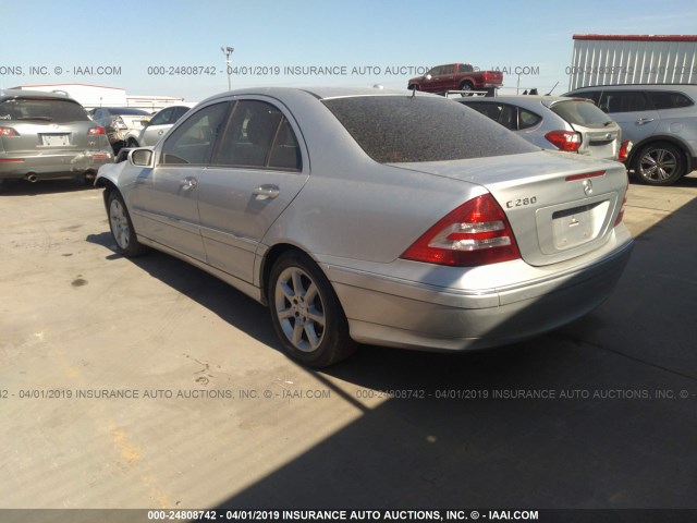 WDBRF54H27F905056 - 2007 MERCEDES-BENZ C 280 SILVER photo 3