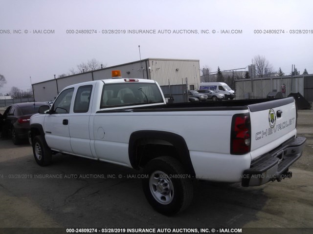 1GCHC29U04E321170 - 2004 CHEVROLET SILVERADO C2500 HEAVY DUTY WHITE photo 3