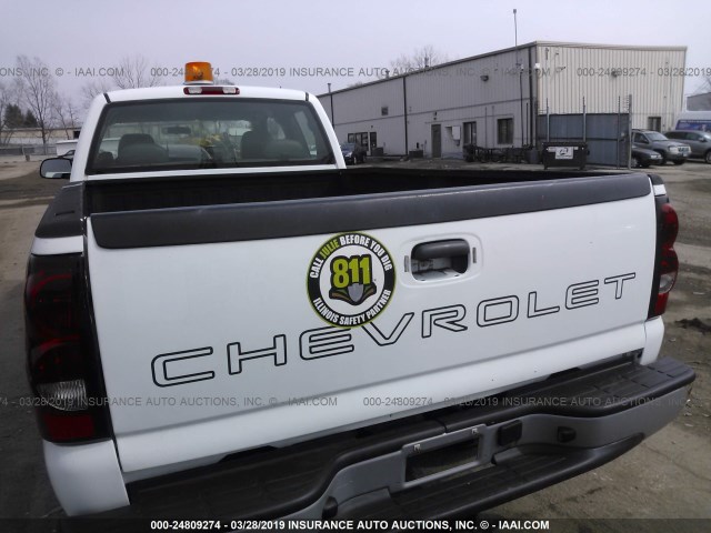 1GCHC29U04E321170 - 2004 CHEVROLET SILVERADO C2500 HEAVY DUTY WHITE photo 6