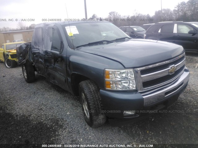 1GCPKSE3XBF151600 - 2011 CHEVROLET SILVERADO K1500 LT BLUE photo 1