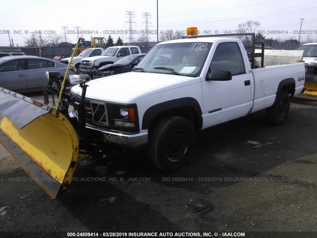 1GTGK24R1YR210689 - 2000 GMC SIERRA K2500 WHITE photo 2