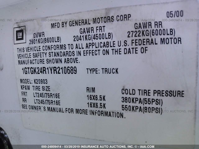 1GTGK24R1YR210689 - 2000 GMC SIERRA K2500 WHITE photo 9