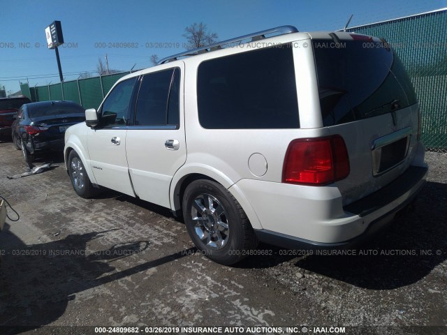 5LMFU28566LJ11355 - 2006 LINCOLN NAVIGATOR 白色 照片 3