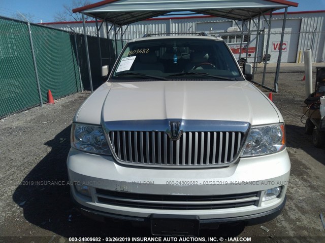 5LMFU28566LJ11355 - 2006 LINCOLN NAVIGATOR 白色 照片 6