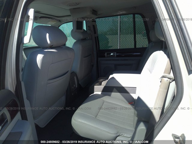 5LMFU28566LJ11355 - 2006 LINCOLN NAVIGATOR 白色 照片 8
