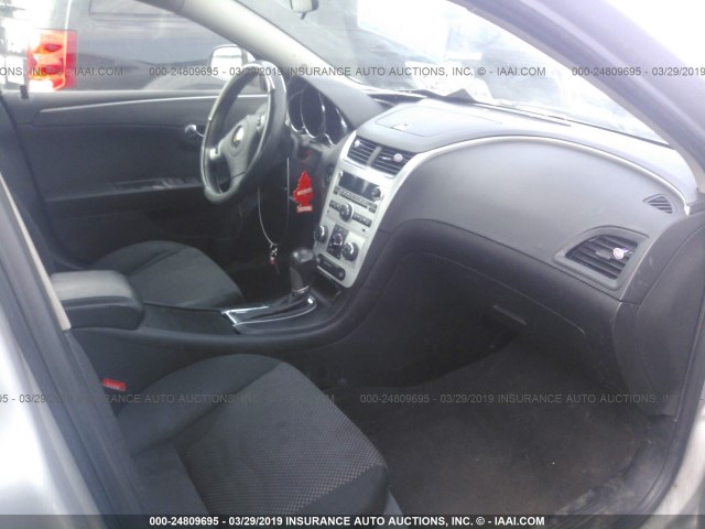 1G1ZC5EU4BF145364 - 2011 CHEVROLET MALIBU 1LT 银色 照片 5