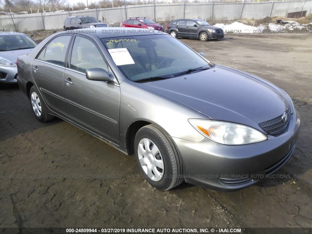 4T1BE32K52U532281 - 2002 TOYOTA CAMRY LE/XLE/SE GRAY photo 1