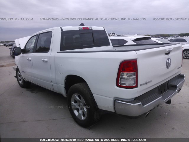 1C6SRFFT7KN667969 - 2019 RAM 1500 BIG HORN/LONE STAR WHITE photo 3