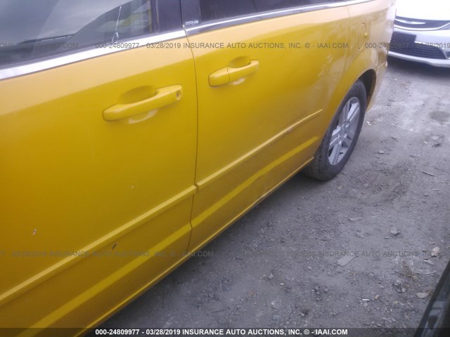 2C4RDGDG7CR294504 - 2012 DODGE GRAND CARAVAN CREW YELLOW photo 6