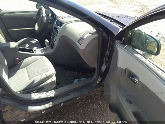 1G1ZB5EB0AF223770 - 2010 CHEVROLET MALIBU LS BLUE photo 5