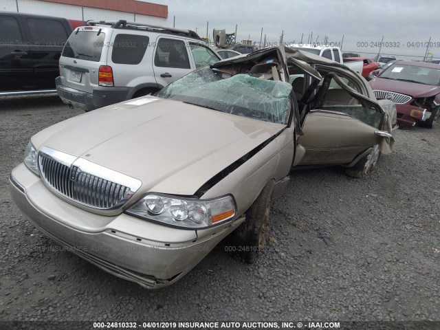 2LNHM82V59X630542 - 2009 LINCOLN TOWN CAR SIGNATURE LIMITED GOLD photo 2