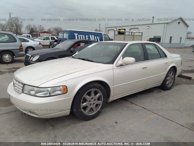 1G6KY549X2U269659 - 2002 CADILLAC SEVILLE STS WHITE photo 2