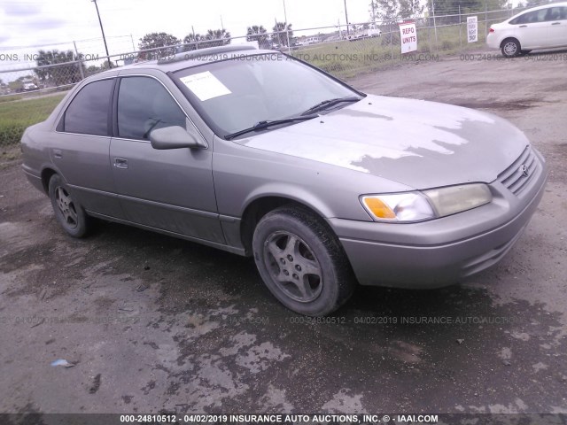 4T1BF22KXVU035920 - 1997 TOYOTA CAMRY CE/LE/XLE 灰色 照片 1