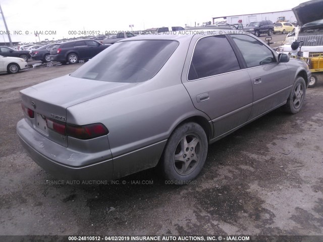 4T1BF22KXVU035920 - 1997 TOYOTA CAMRY CE/LE/XLE 灰色 照片 4