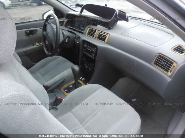 4T1BF22KXVU035920 - 1997 TOYOTA CAMRY CE/LE/XLE 灰色 照片 5