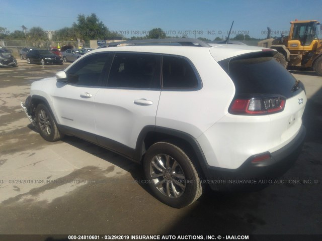 1C4PJLLB4KD111401 - 2019 JEEP CHEROKEE LATITUDE PLUS WHITE photo 3