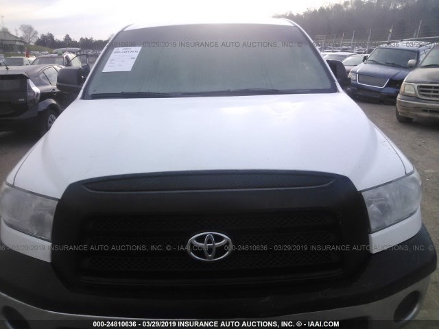 5TFLU52148X010408 - 2008 TOYOTA TUNDRA WHITE photo 6