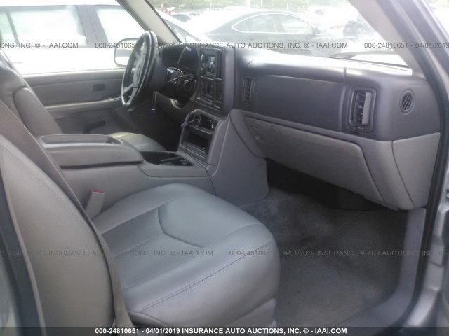 1GKEC13V64R264453 - 2004 GMC YUKON GRAY photo 5