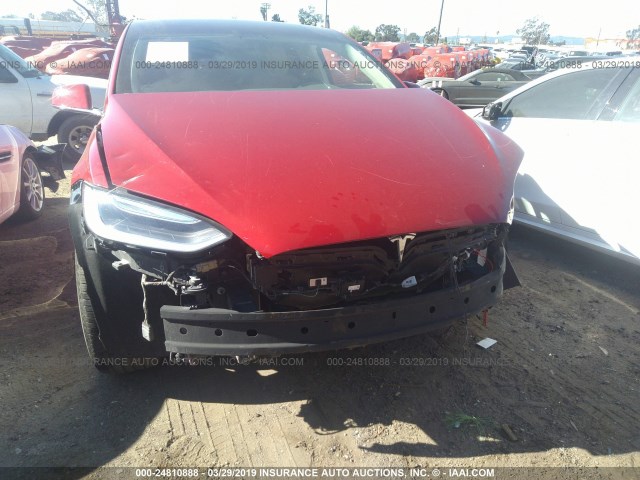 5YJXCDE29GF030052 - 2016 TESLA MODEL X RED photo 6