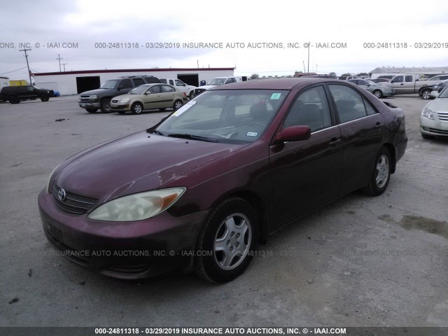 4T1BF32K02U015340 - 2002 TOYOTA CAMRY LE/XLE/SE RED photo 2