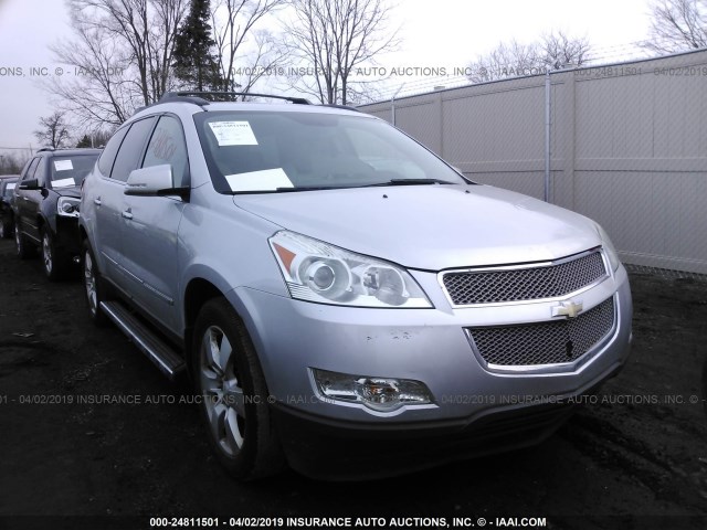 1GNEV33D49S108914 - 2009 CHEVROLET TRAVERSE LTZ SILVER photo 1