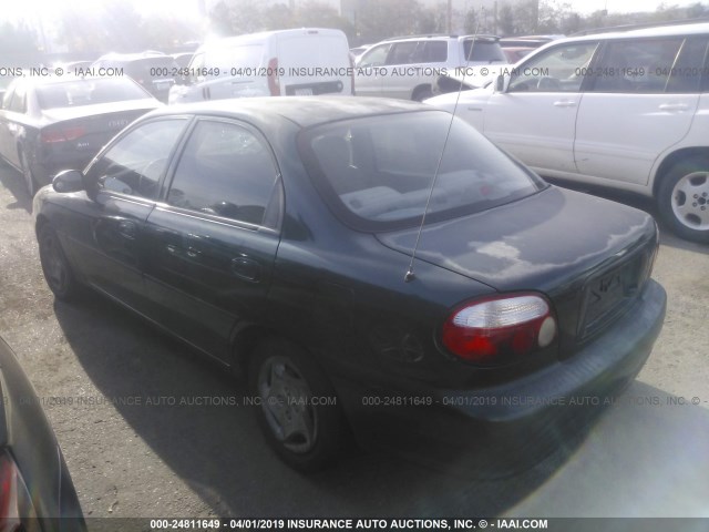 KNAFB121215061397 - 2001 KIA SEPHIA LS GREEN photo 3