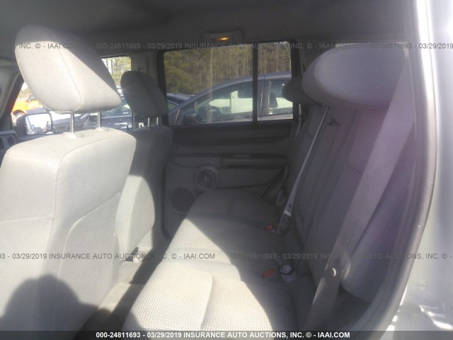 1J8HH48P07C699992 - 2007 JEEP COMMANDER 银色 照片 8