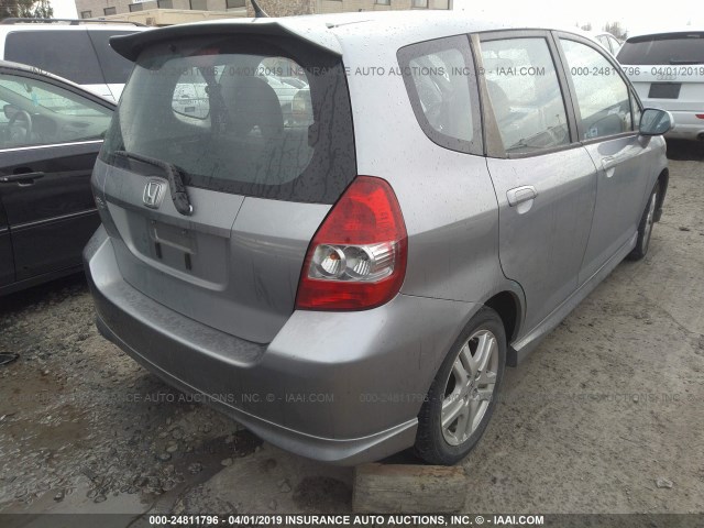 JHMGD37648S005604 - 2008 HONDA FIT SPORT GRAY photo 4