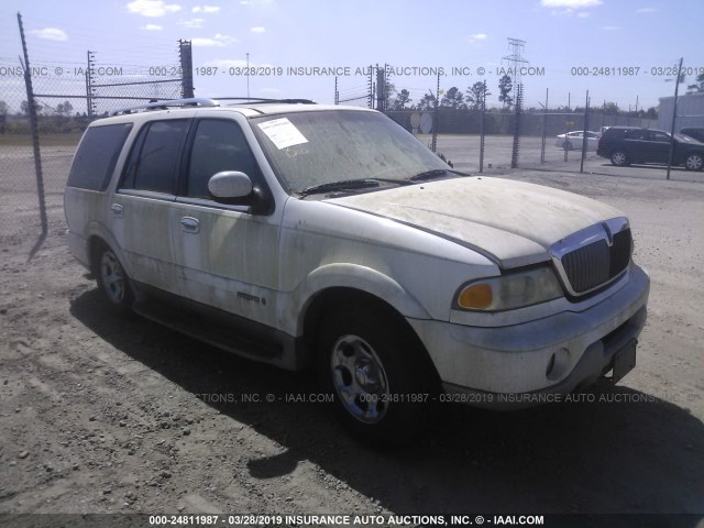 5LMFU28R12LJ02527 - 2002 LINCOLN NAVIGATOR 白色 照片 1