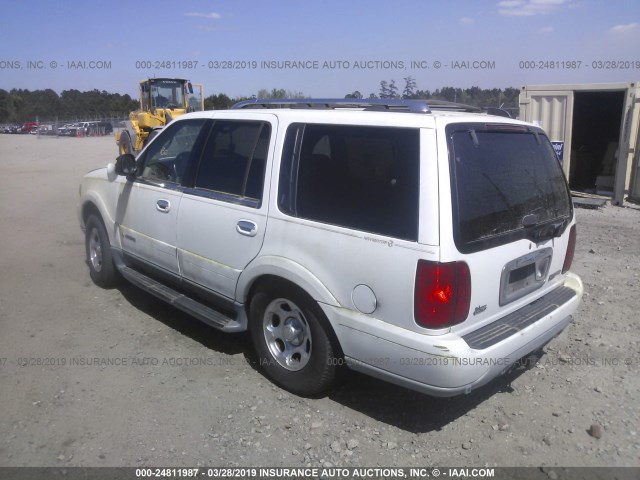 5LMFU28R12LJ02527 - 2002 LINCOLN NAVIGATOR 白色 照片 3