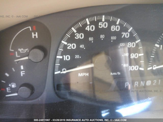 5LMFU28R12LJ02527 - 2002 LINCOLN NAVIGATOR 白色 照片 7