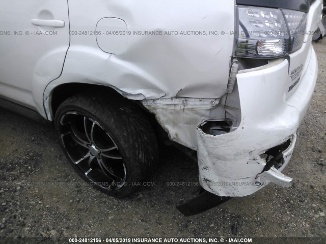 JA4LS21W69Z013599 - 2009 MITSUBISHI OUTLANDER ES WHITE photo 6