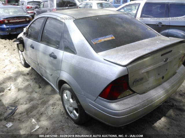 1FAFP38303W237150 - 2003 FORD FOCUS ZTS SILVER photo 3
