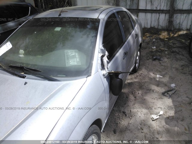 1FAFP38303W237150 - 2003 FORD FOCUS ZTS SILVER photo 6