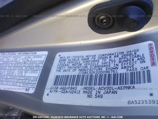 JTDBE32K220096761 - 2002 TOYOTA CAMRY LE/XLE/SE GOLD photo 9