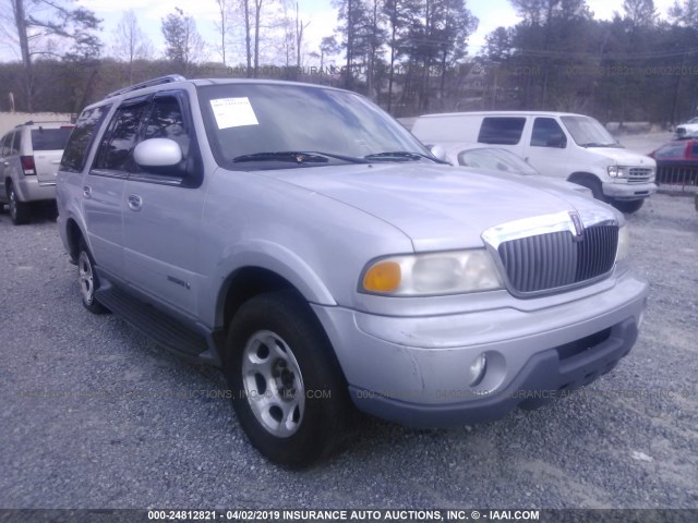 5LMFU28A1YLJ39791 - 2000 LINCOLN NAVIGATOR Gümüş foto 1