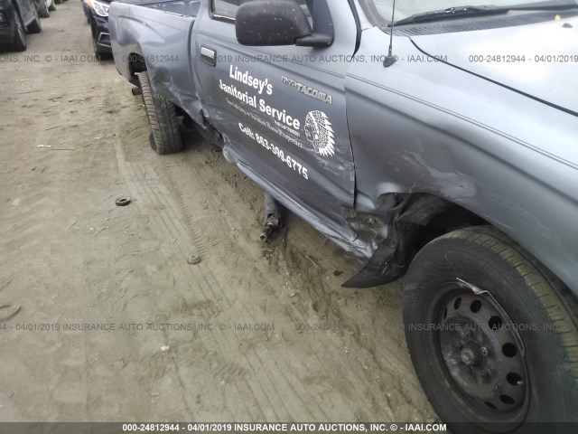 4TANL42N9WZ139928 - 1998 TOYOTA TACOMA GRAY photo 6