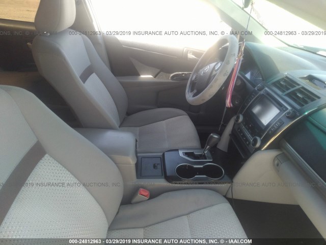 4T4BF1FK9ER421089 - 2014 TOYOTA CAMRY L/SE/LE/XLE 黑色 照片 5